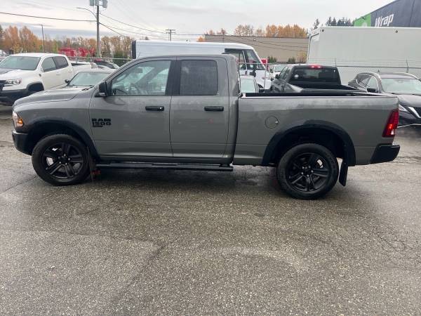 2022 RAM 1500 Classic SLT - Image 3