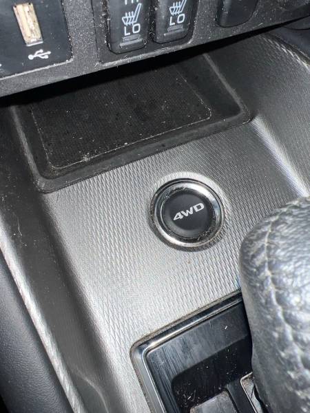 2020 Mitsubishi RVR SE 4WD - Image 14