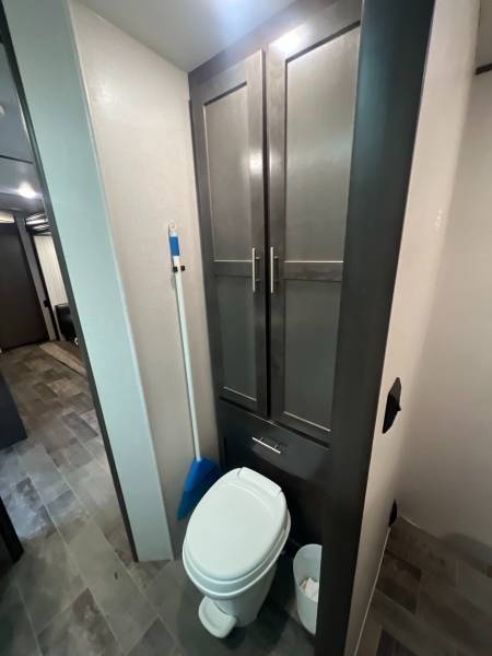 2019 Keystone Sunset 331BH - Image 19