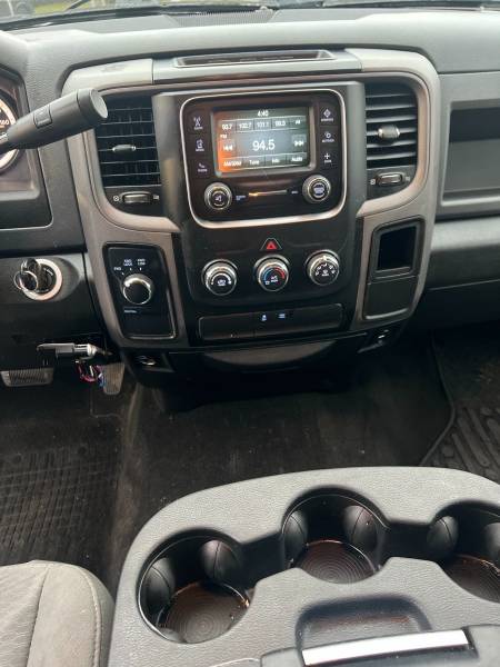 2017  Ram 1500 Tradesman Crew - Image 13