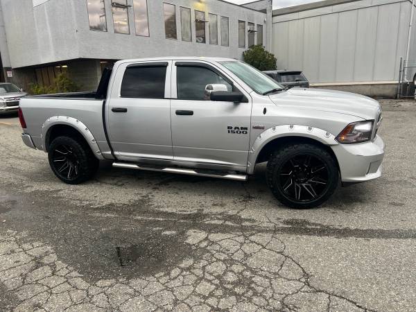 2017  Ram 1500 Tradesman Crew - Image 8