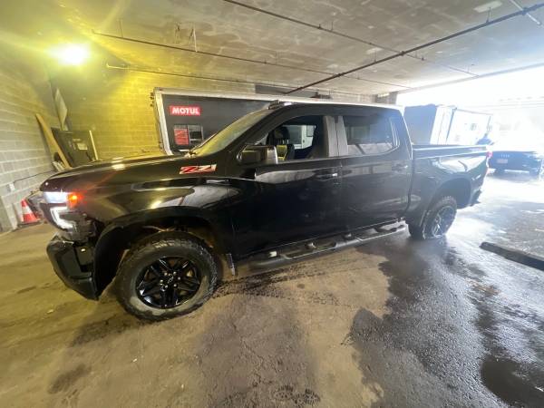 2019 Chevrolet Silverado 1500 LT Trail - Image 4