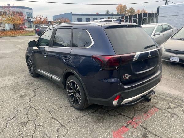 2018 Mitsubishi Outlander GT - Image 4