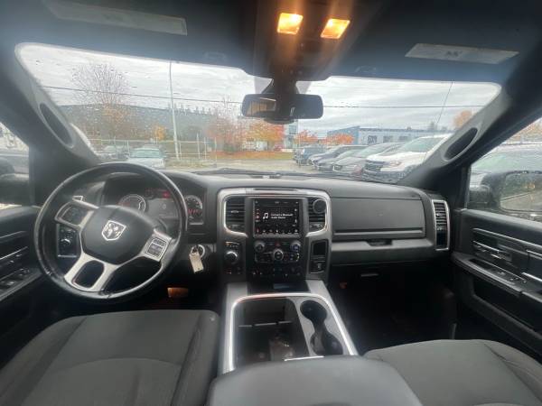 2022 RAM 1500 Classic SLT - Image 9