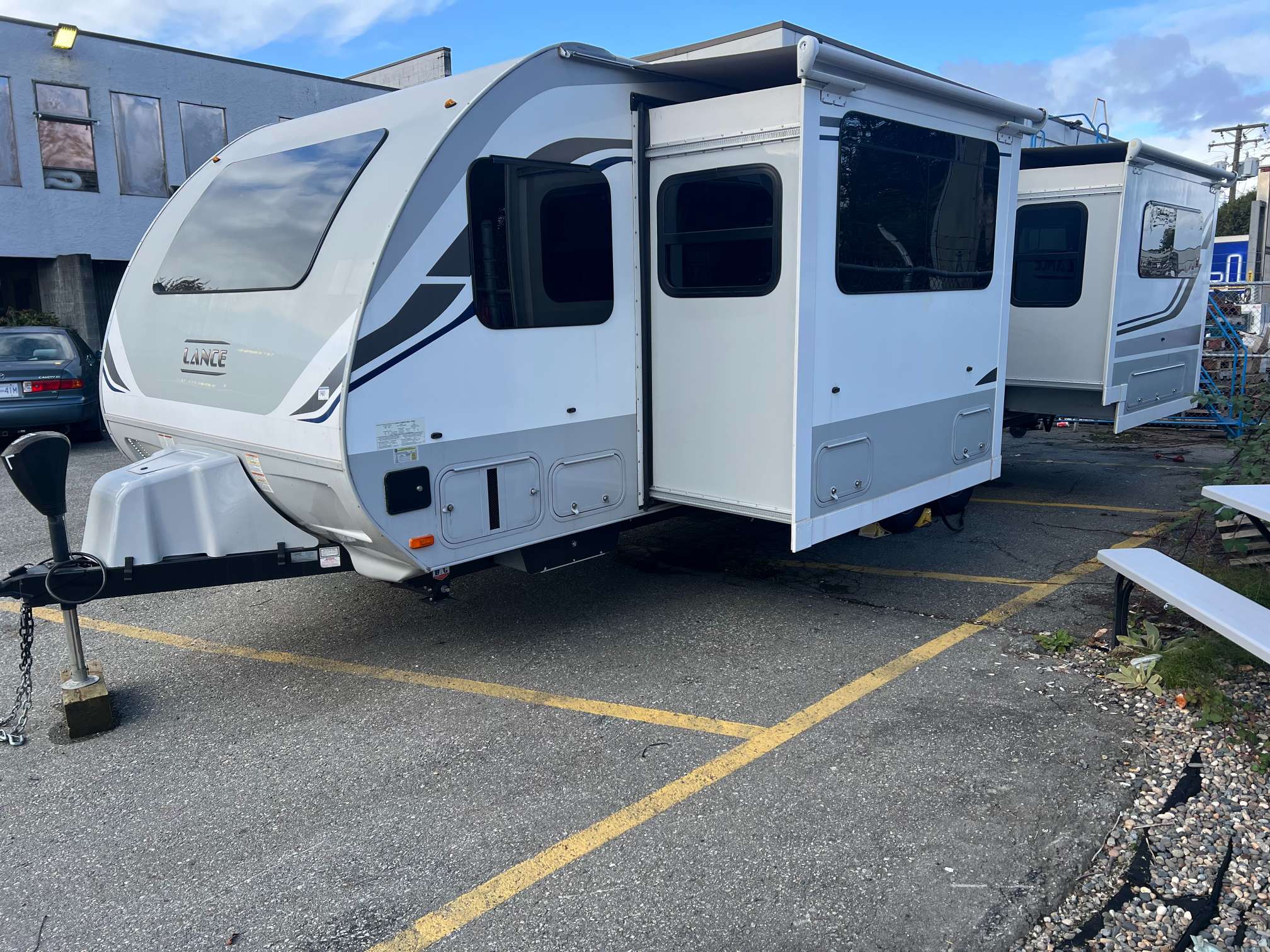 2020 Lance Camper 2465 - Image 5