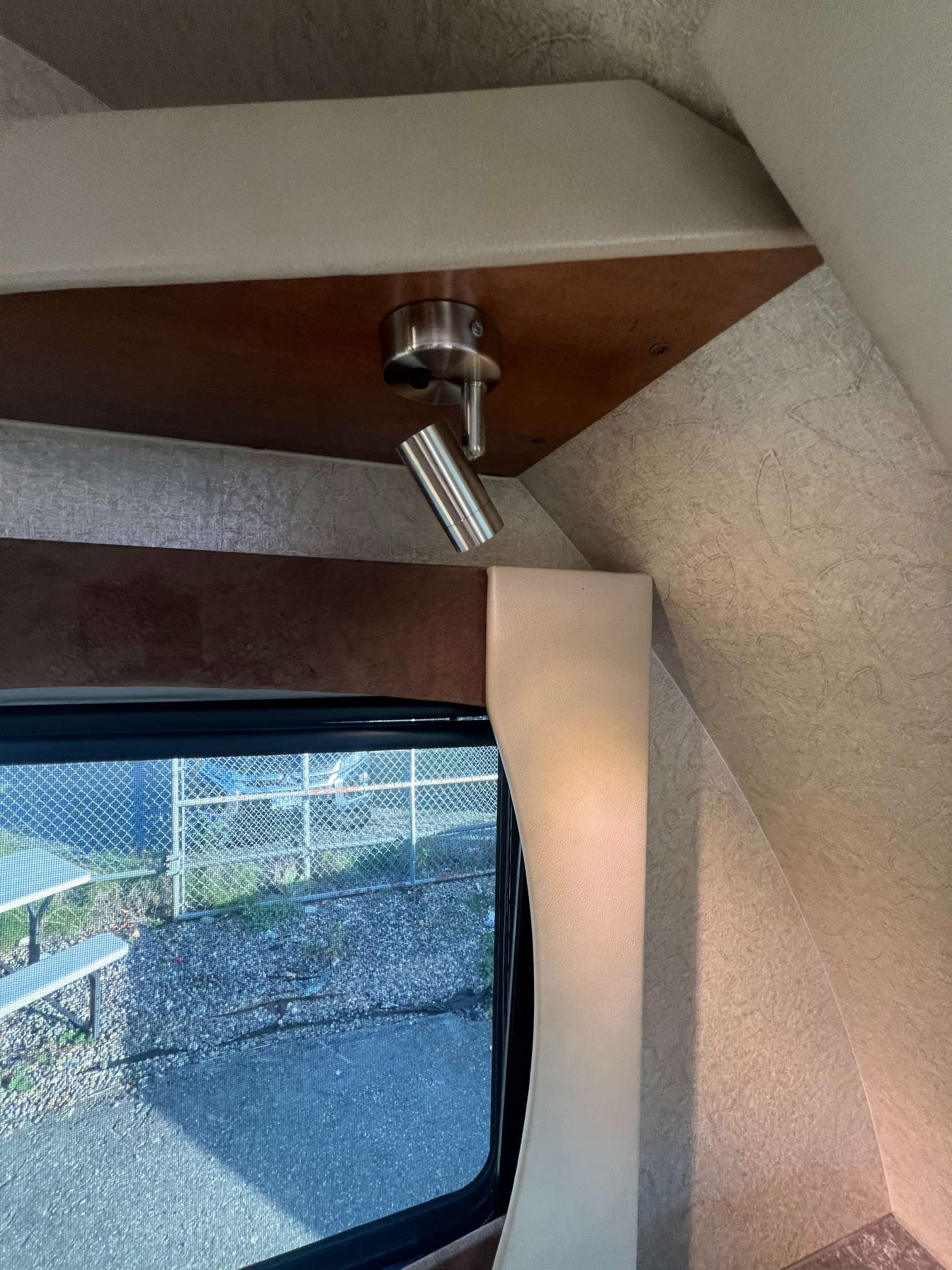 2020 Lance Camper 2465 - Image 24