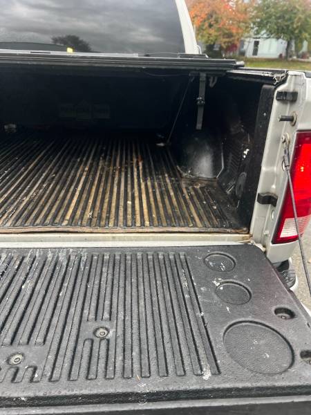 2017  Ram 1500 Tradesman Crew - Image 10