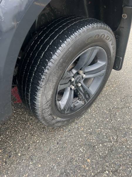 2022 RAM 1500 Classic SLT - Image 16