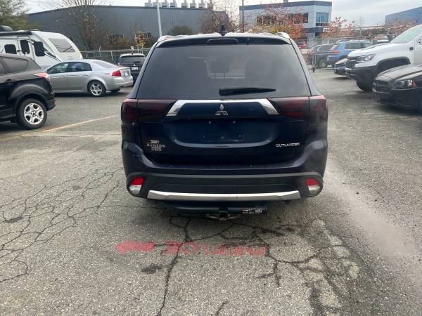 2018 Mitsubishi Outlander GT - Image 5