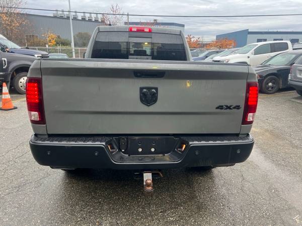 2022 RAM 1500 Classic SLT - Image 5