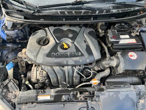 2013 Hyundai Elantra Limited - Image 24