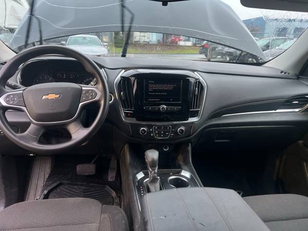 2021 Chevrolet Traverse LS - Image 12