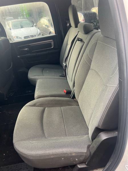 2021 Dodge RAM 1500 Classic Warlock - Image 12