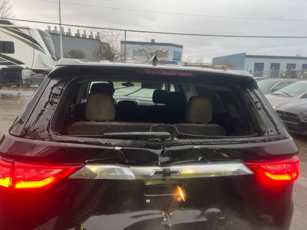 2021 Chevrolet Traverse LS - Image 6