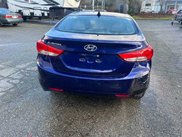 2013 Hyundai Elantra Limited - Image 5