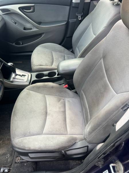 2013 Hyundai Elantra Limited - Image 10