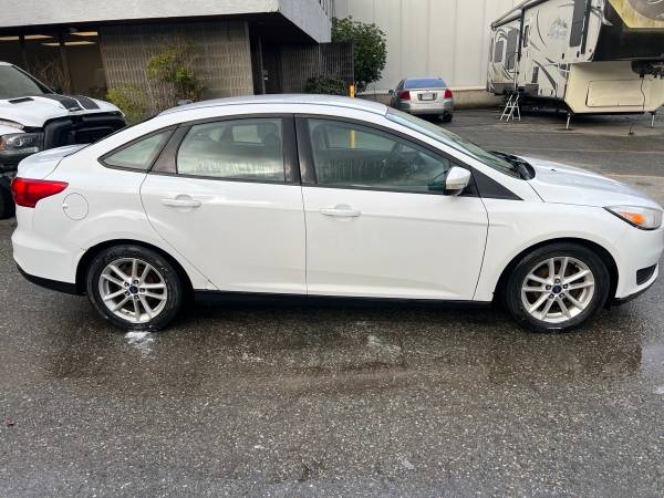 2016 Ford Focus SE - Image 7