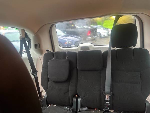 2014 Dodge Caravan SE - Image 14