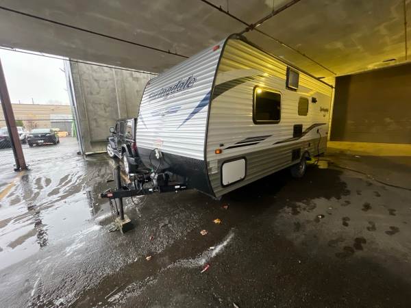 2019 Keystone Springdale 1700FQ - Image 4