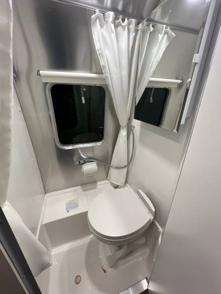 2022 Airstream Bambi 16RB - Image 14