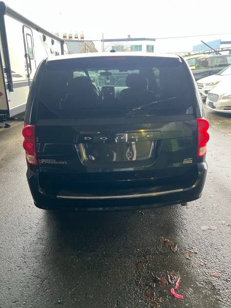 2018 Dodge Caravan GT - Image 5