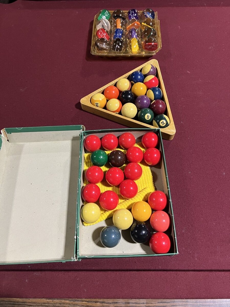 Pool Table with Snooker and Pool Balls – 12 Cues - Image 5