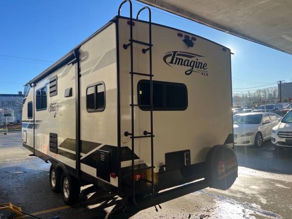 2022 Grand Design Imagine 22MLE - Image 5