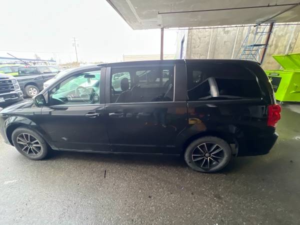 2018 Dodge Caravan GT - Image 3