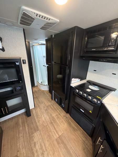 2022 Forest River Grey Wolf 23MK - Image 8