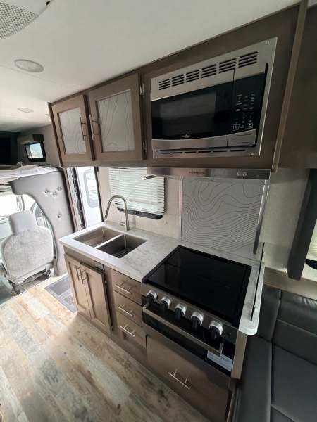 2024 Alp Adventure 19RD - Image 11