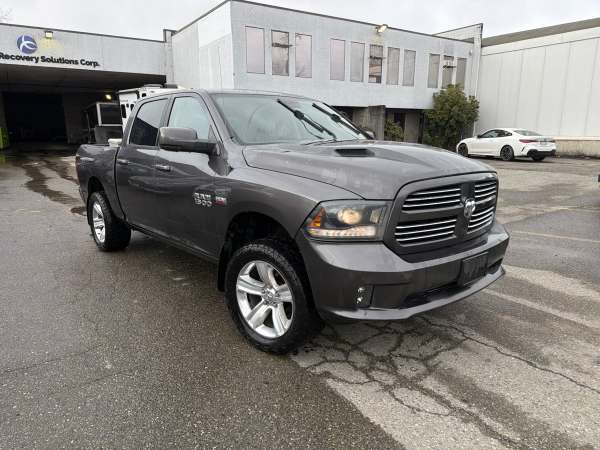 2015 Ram 1500 Sport Crew Cab SWB 4WD