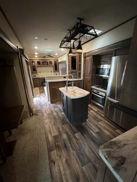 2020 Forest River Sandpiper 403RD - Image 7