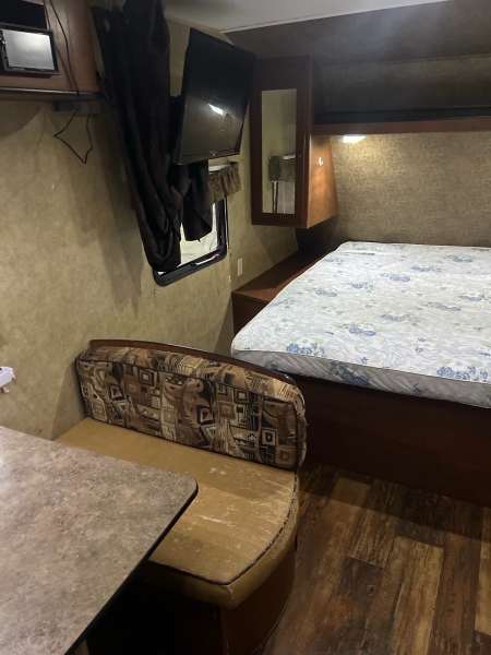 2013 Dutchmen Aspen Trail 2500BH - Image 15