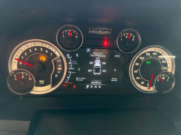 2015 Ram 1500 Sport Crew Cab SWB 4WD - Image 16