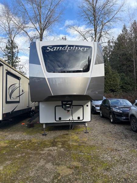 2022 Forest River Sandpiper 391FLRB - Image 5