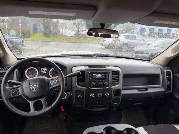 2017 Dodge RAM 1500 Tradesman 4WD - Image 10