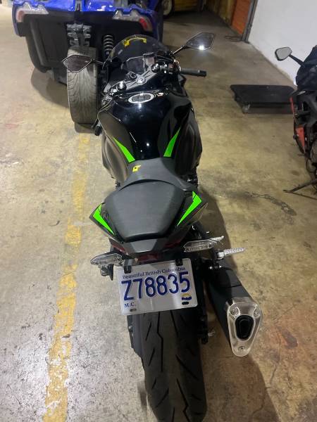 2025 Kawasaki Ninja Motorcycle ZX-6R - Image 4