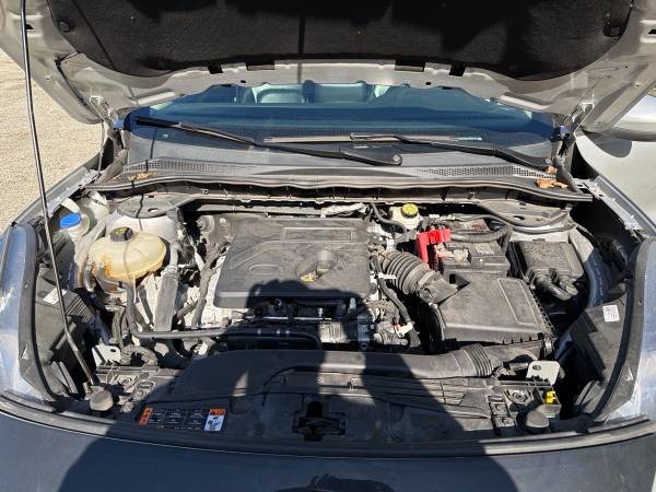 2020 Ford Escape SEL AWD - Image 17