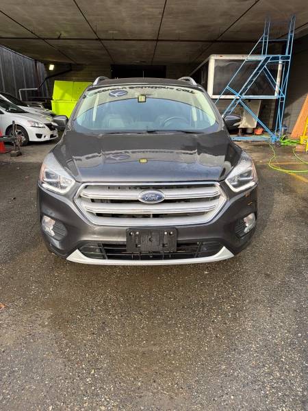 2018 Ford Escape Titanium 4WD - Image 7