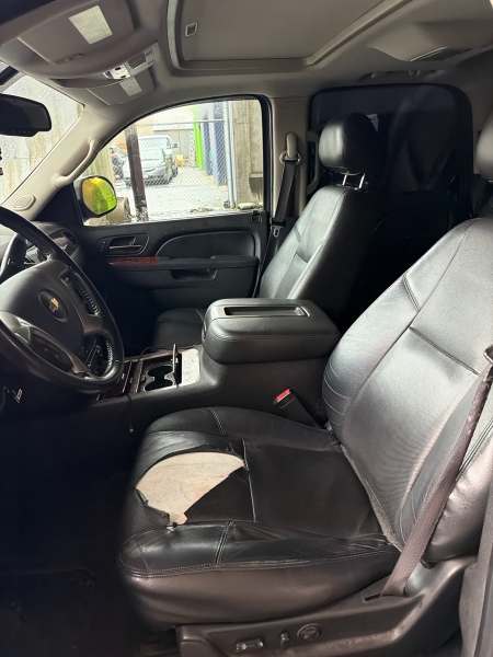 2013 Chevrolet Tahoe LTZ AWD - Image 13