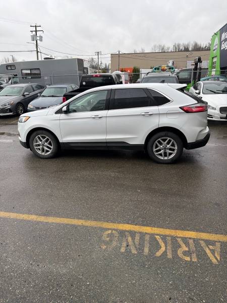 2022 Ford Edge SEL AWD - Image 3