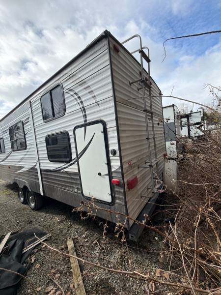 2014 Keystone Hideout 28BHSWE - Image 4