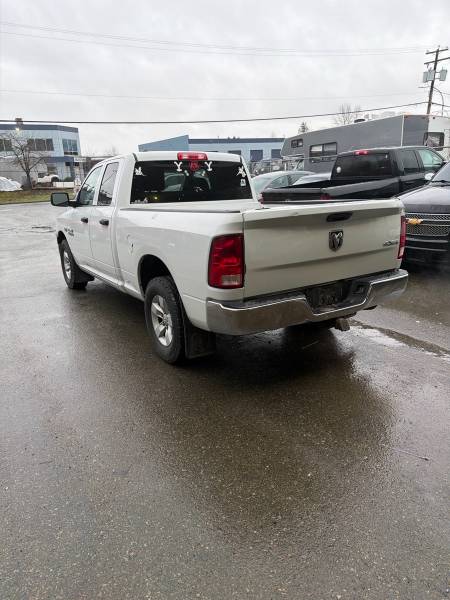 2017 Dodge RAM 1500 Tradesman 4WD - Image 4