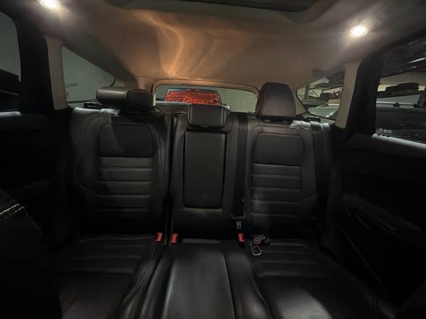 2018 Ford Escape Titanium 4WD - Image 13