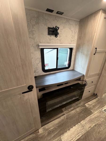 2022 Forest River Sandpiper 391FLRB - Image 14