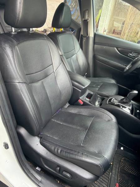 2017 Nissan Rogue SL AWD - Image 11