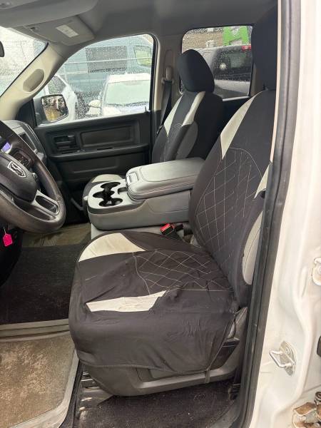 2017 Dodge RAM 1500 Tradesman 4WD - Image 13