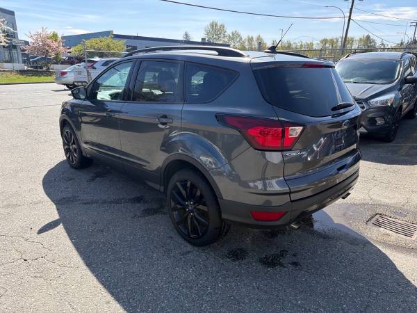 2019 Ford Escape SE 4D Utility 4WD - Image 4