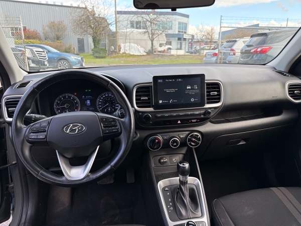 2021 Hyundai Venue SEL Sport Utility 4D - Image 11