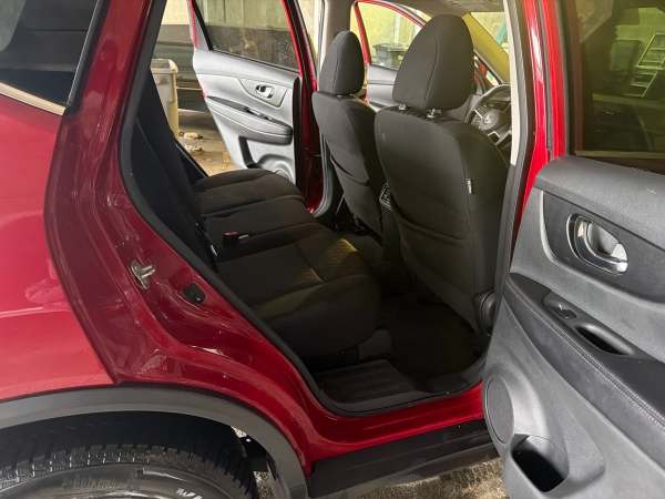 2019 Nissan Rogue S AWD - Image 17